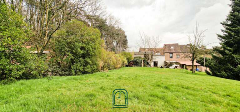 23ebe6ce95d84476becf17bb659d6c4b